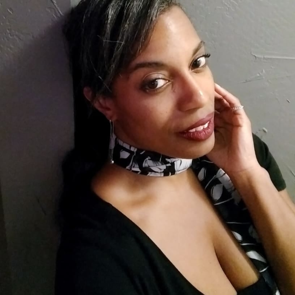 Meet your Posher, Teddi